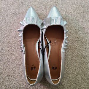 H&M Silver Pointed Toe Block Heel Shoes | Size 37 US 7